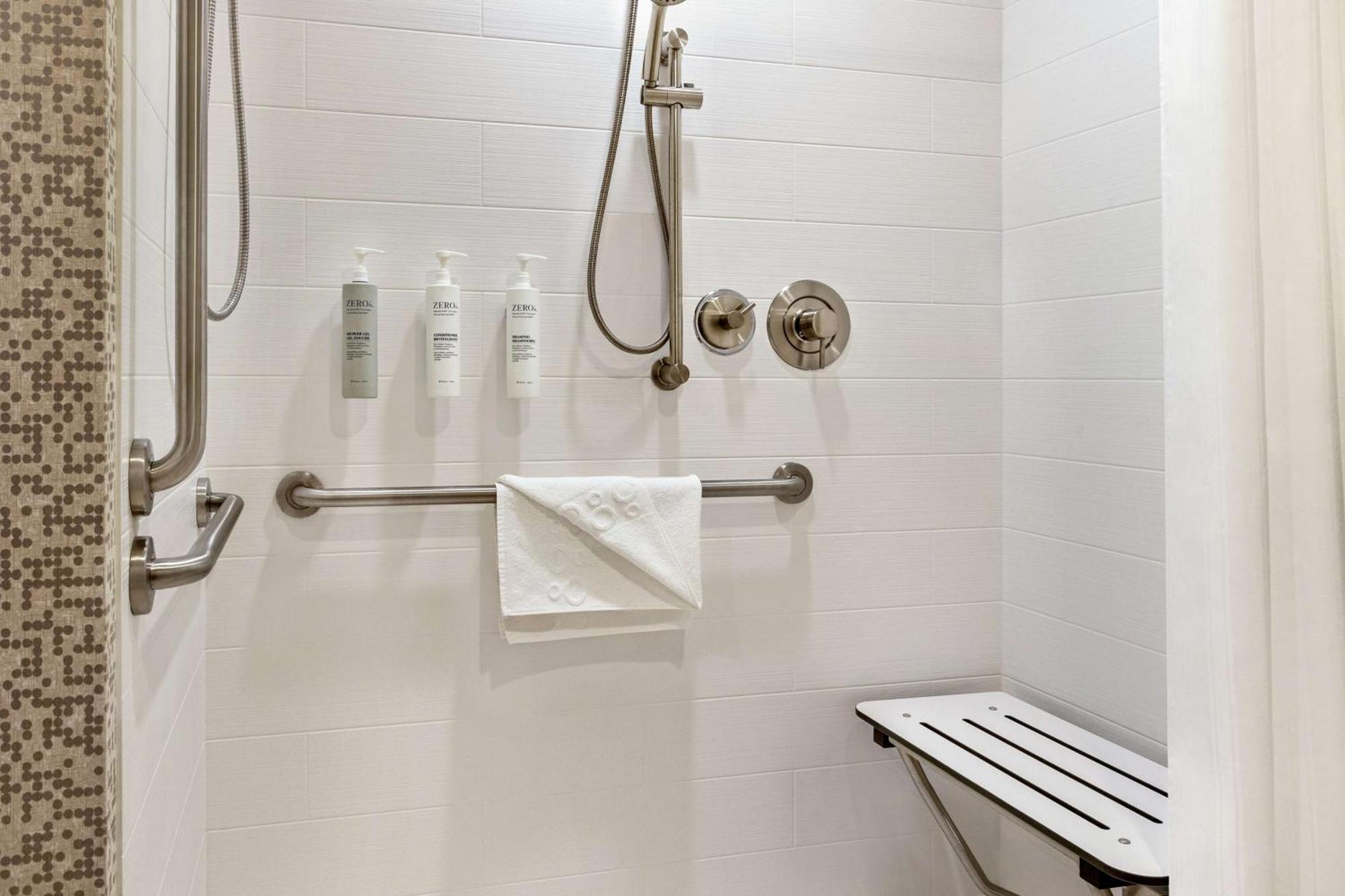 Home2 Suites By Hilton Minneapolis University Area Ngoại thất bức ảnh